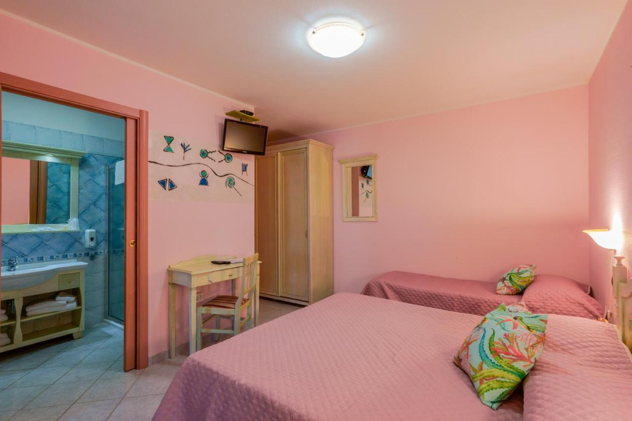 Hotel Solanas Solanas  Extérieur photo