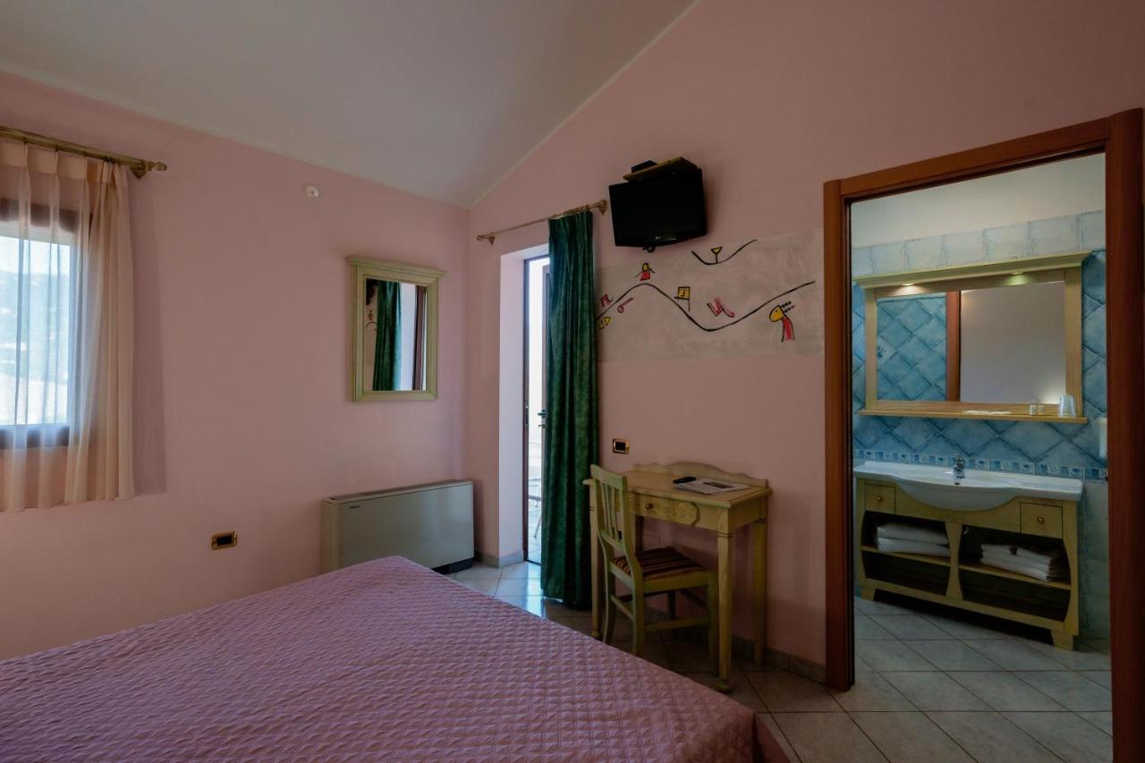 Hotel Solanas Solanas  Extérieur photo