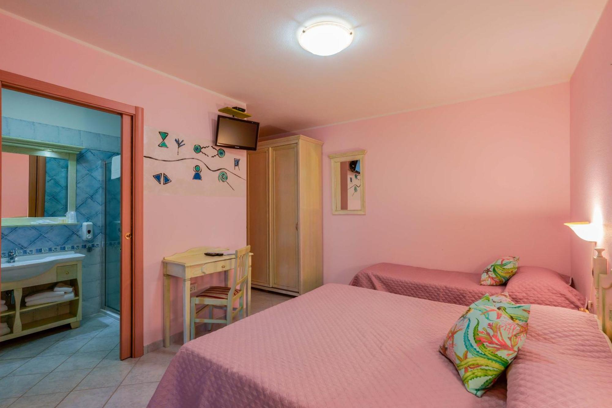 Hotel Solanas Solanas  Extérieur photo